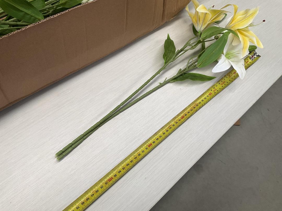 Photo '3' of High Quality Artificial Flowers - Lily (White & Yellow) *NEW*