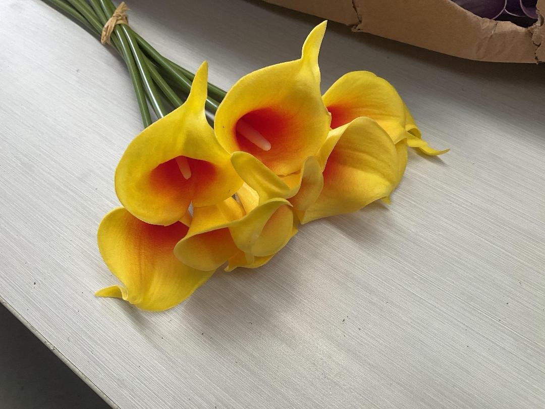 Photo '2' of High Quality Artificial Flowers - Real Touch Calla Lily (Assorted) *NEW*