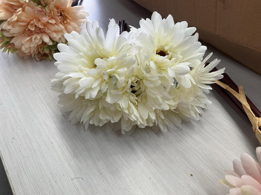 Photo '3' of High Quality Artificial Flowers - Gerbera (White Pink Cream) *NEW*