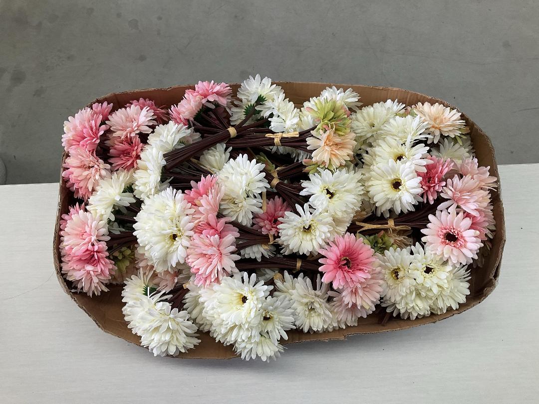 Photo '6' of High Quality Artificial Flowers - Gerbera (White Pink Cream) *NEW*