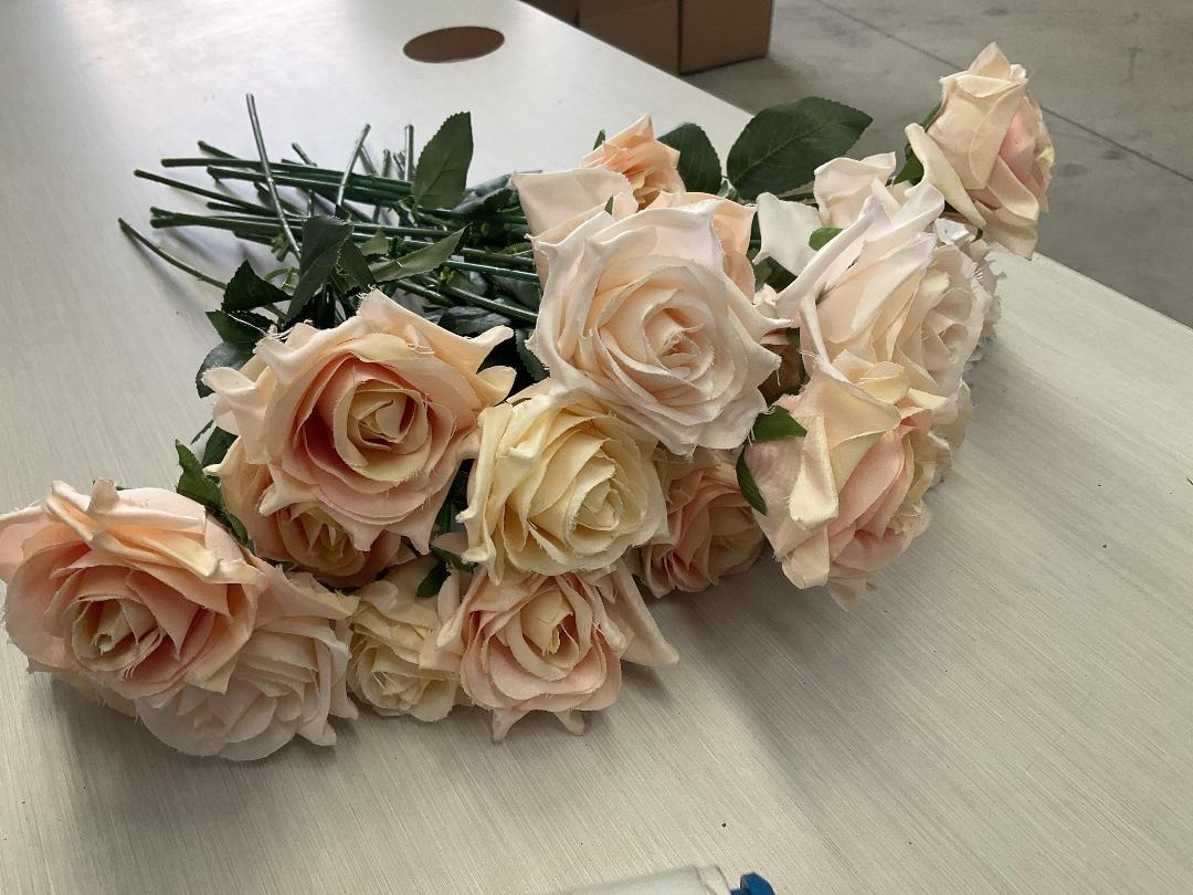 Photo '5' of High Quality Artificial Flowers - Rose (White & Cream) *NEW*