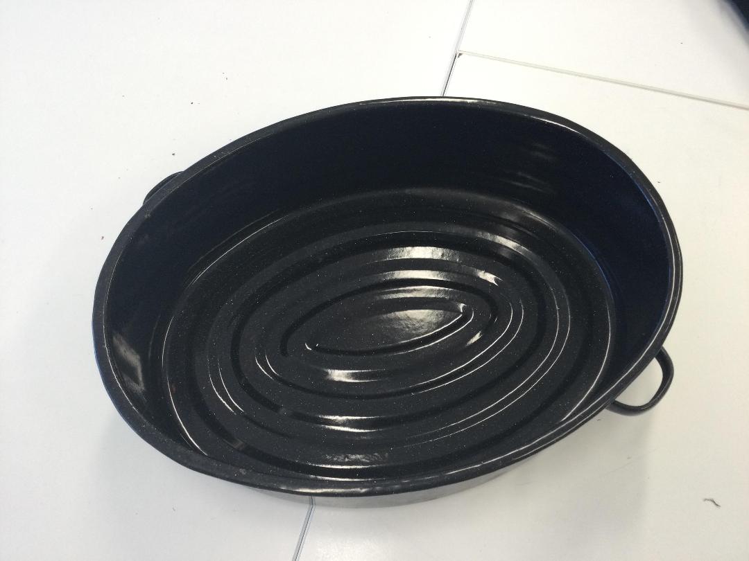 Photo '3' of Large Oven Dish Photo '3' of Large Oven Dish