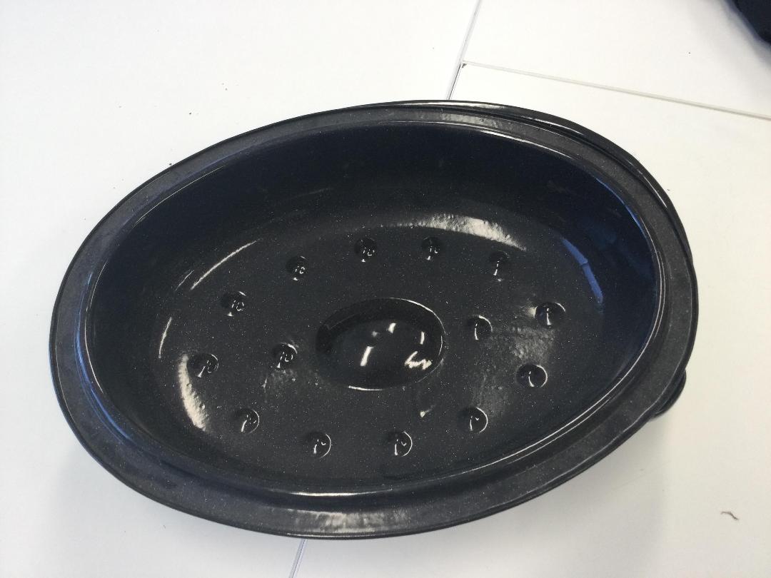 Photo '2' of Large Oven Dish Photo '2' of Large Oven Dish