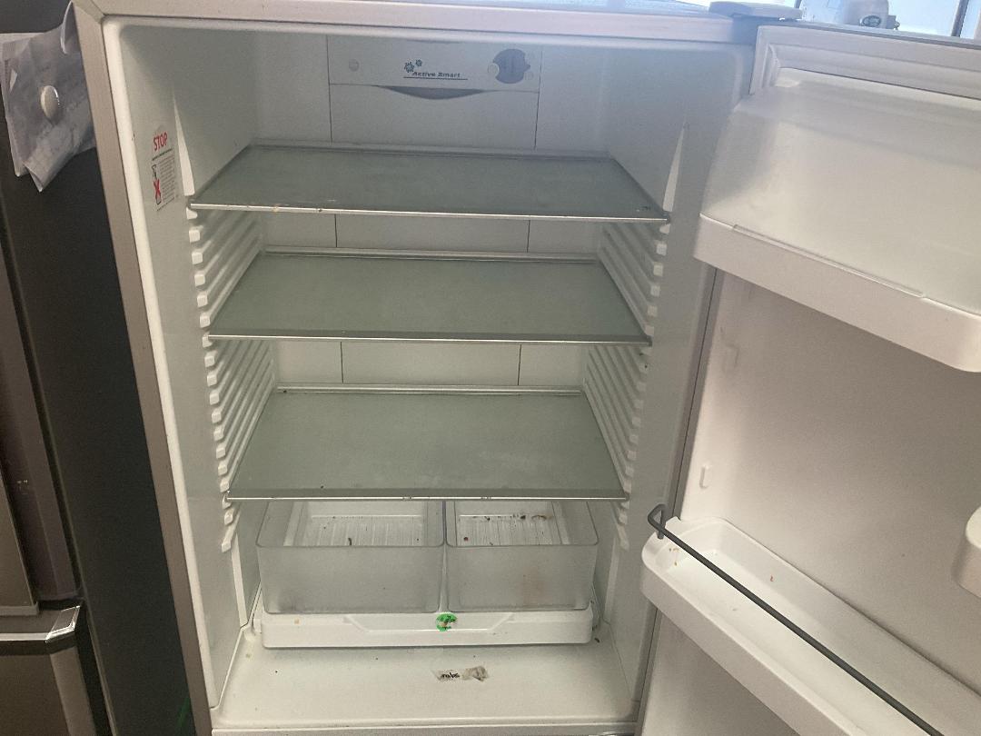 Photo '2' of Fisher & Paykel Fridge/Freezer