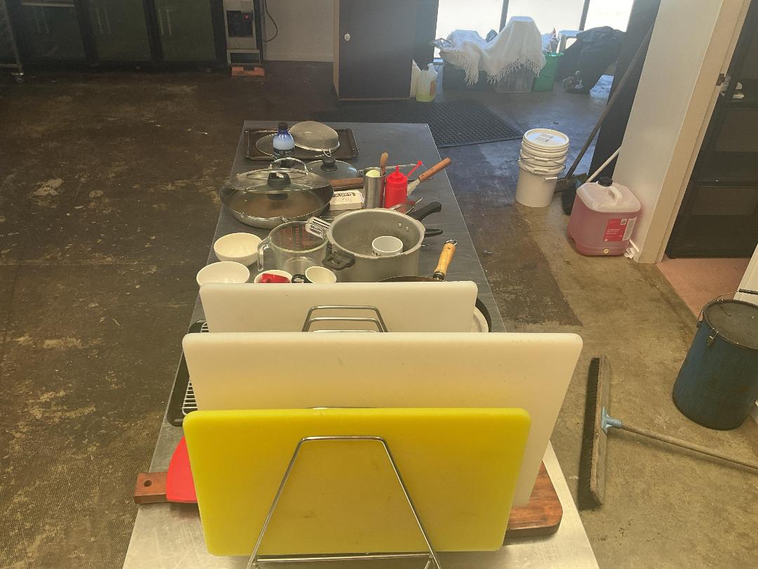 Photo '3' of Miscellaneous Kitchen Items