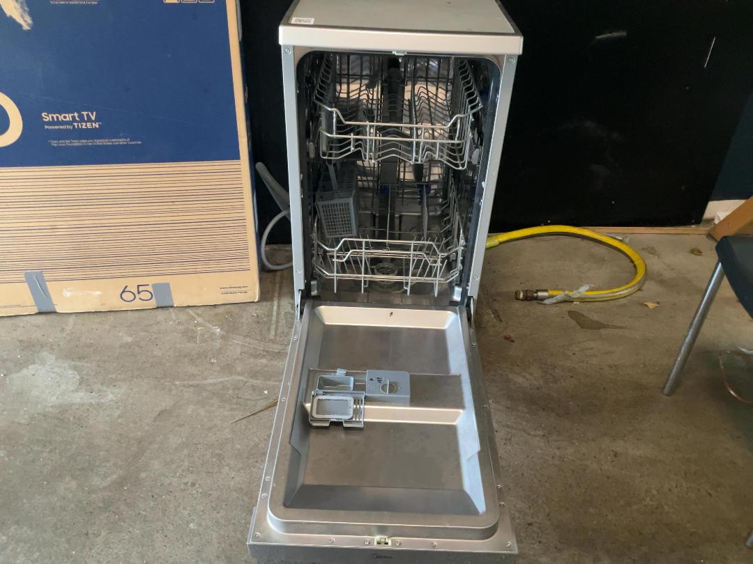 Photo '2' of Midea Stainless Steel Dishwasher Photo '2' of Midea Stainless Steel Dishwasher