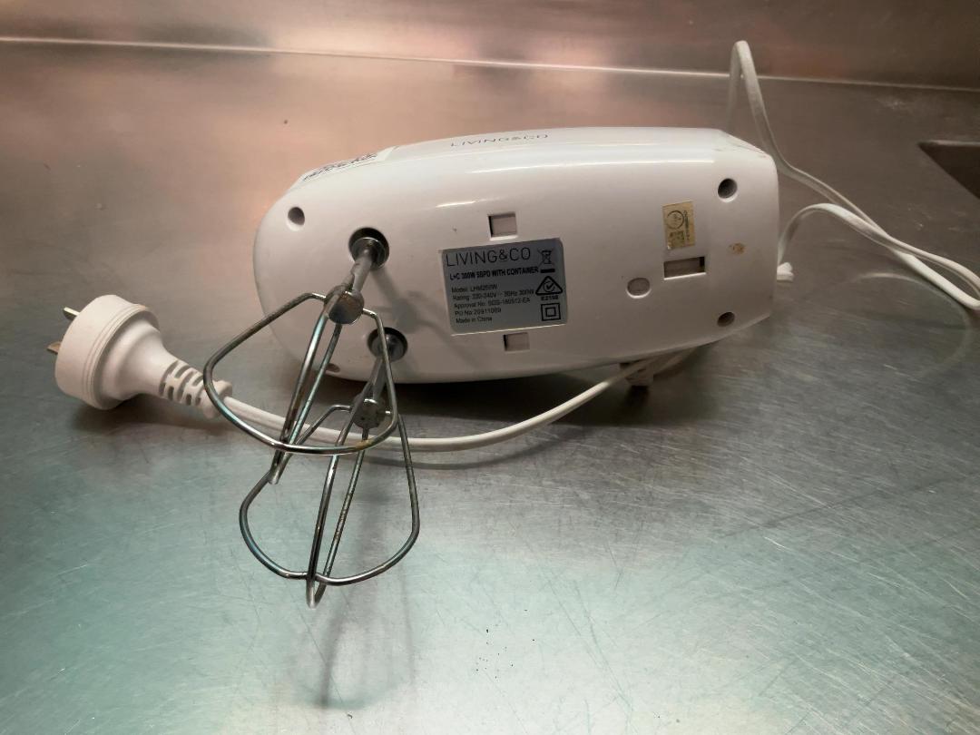 Photo '3' of Living&co electric mixer