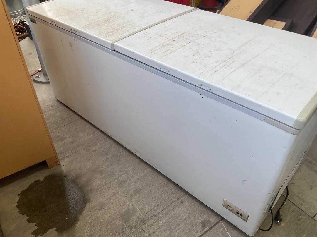 Great Deal On Haier Large Split Lid Chest Freezer 25094446 Turners