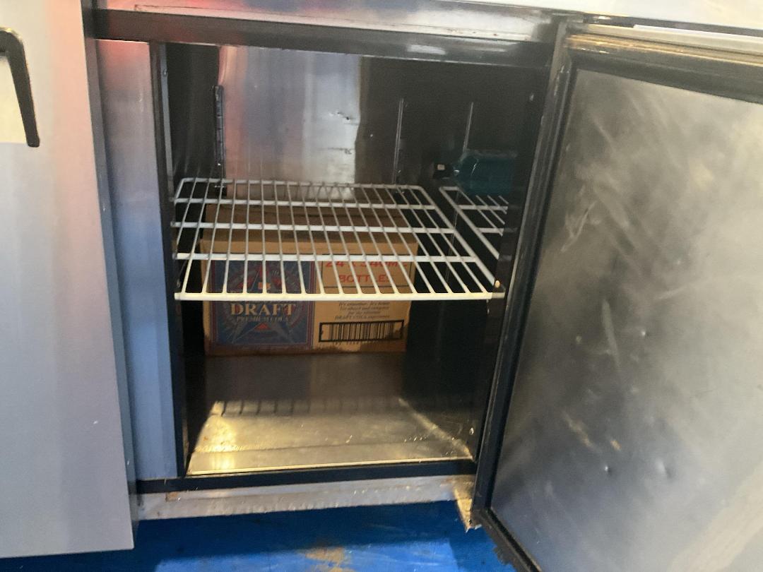 Photo '8' of EuroChill Drink Cabinet Photo '8' of EuroChill Drink Cabinet