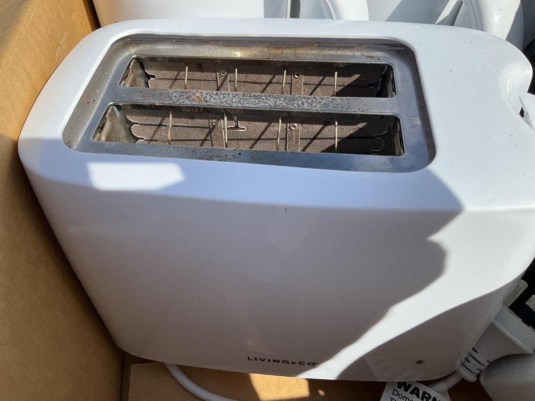 Photo '5' of Jugs and toasters Photo '5' of Jugs and toasters