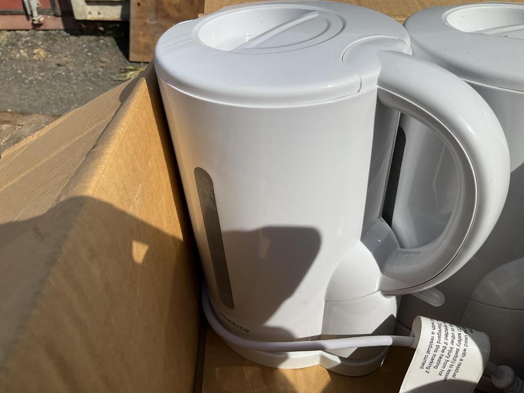 Photo '6' of Jugs and toasters Photo '6' of Jugs and toasters