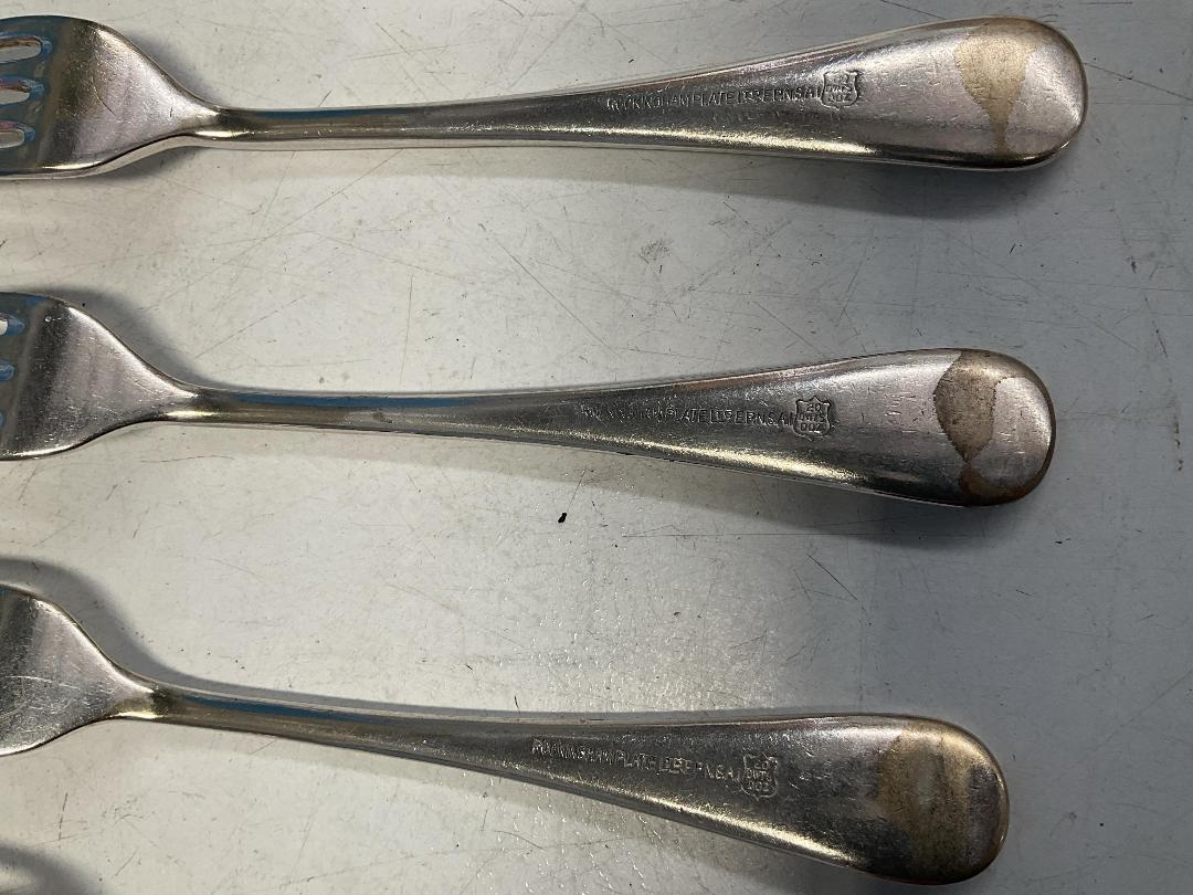 Photo '24' of Silver Plated (A1) Spoons and Forks Photo '24' of Silver Plated (A1) Spoons and Forks