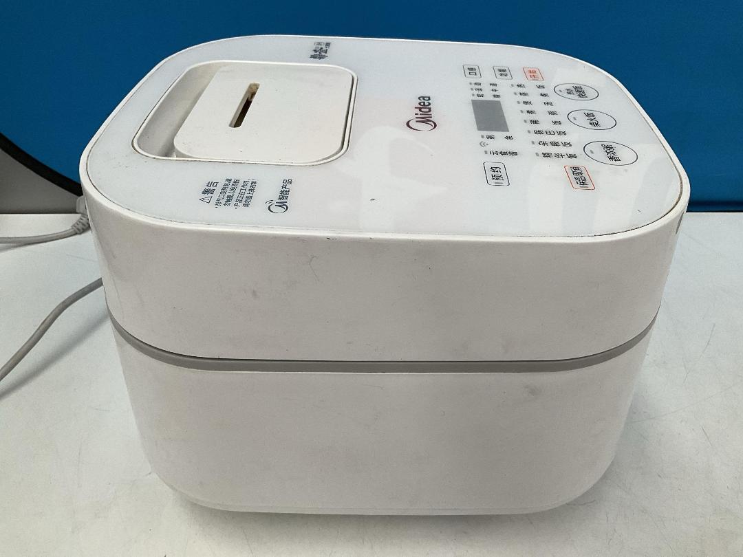 Photo '9' of Midea Rice Cooker or Similar - MB-WHS30C96 Photo '9' of Midea Rice Cooker or Similar - MB-WHS30C96