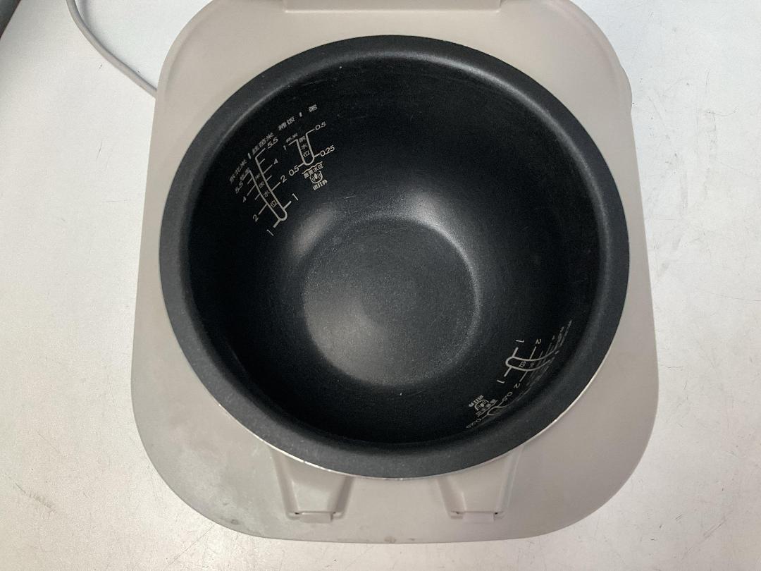 Photo '14' of Midea Rice Cooker or Similar - MB-WHS30C96 Photo '14' of Midea Rice Cooker or Similar - MB-WHS30C96