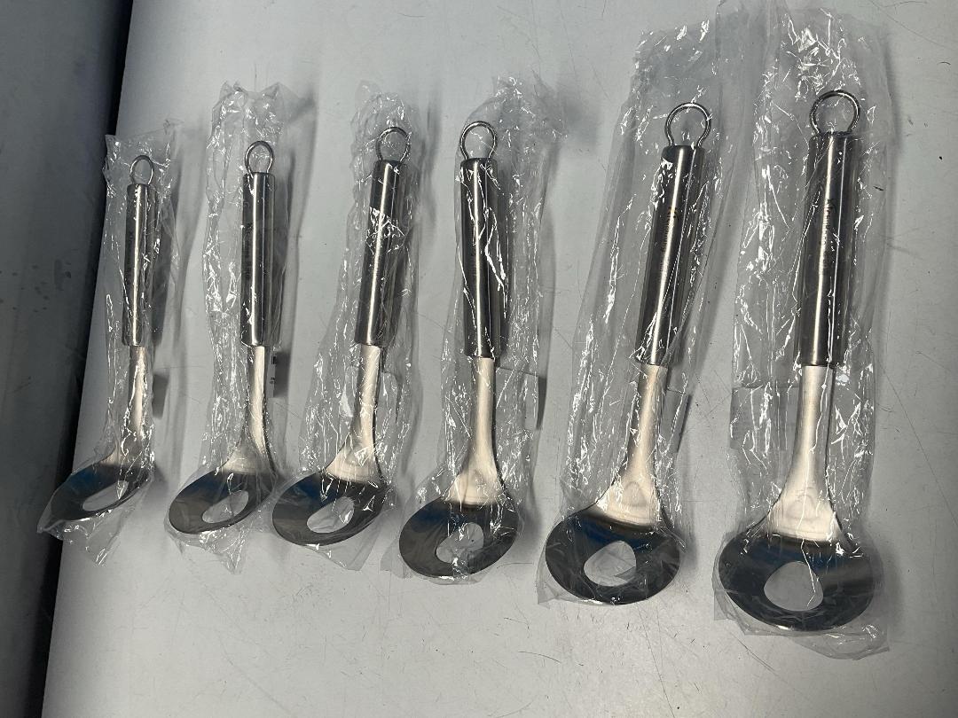 Photo '16' of Bulk Lot Kitchen Gadgets / Tools - Herb Cutters Etc *New*