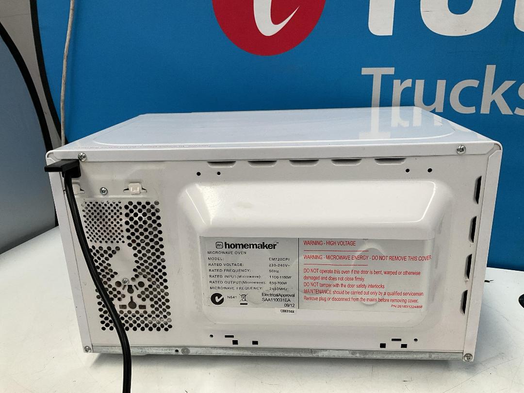 Photo '10' of Homemaker Microwave - Model EM720CPI