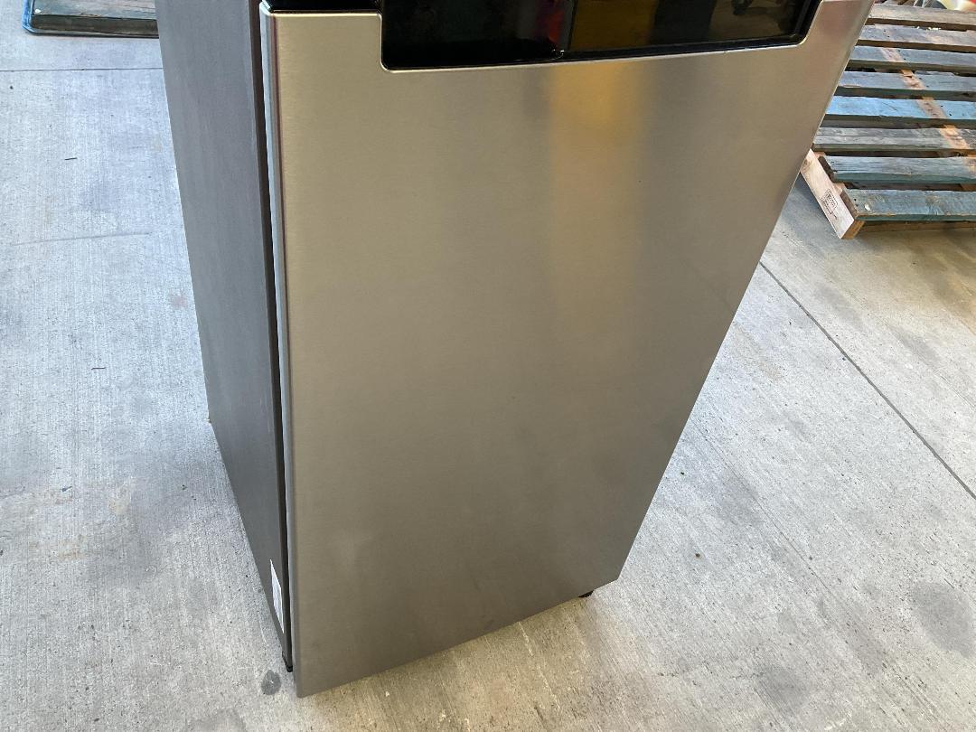 Photo '7' of Samsung Fridge-Freezer - Model SR255MLS