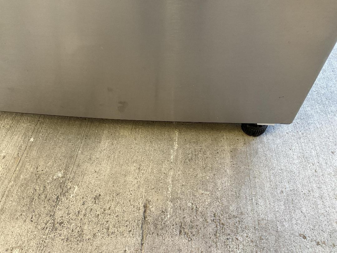 Photo '9' of Samsung Fridge-Freezer - Model SR255MLS