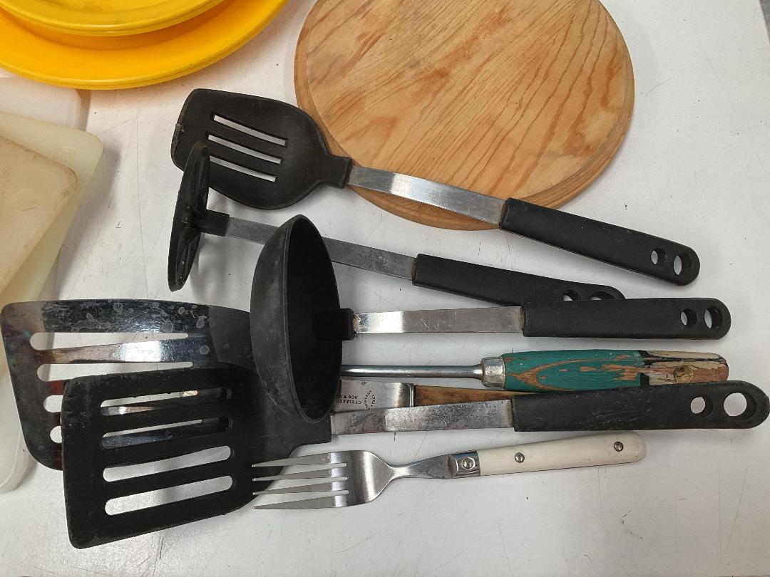 Photo '2' of Kitchen Items - Pots, Chopping Boards Etc