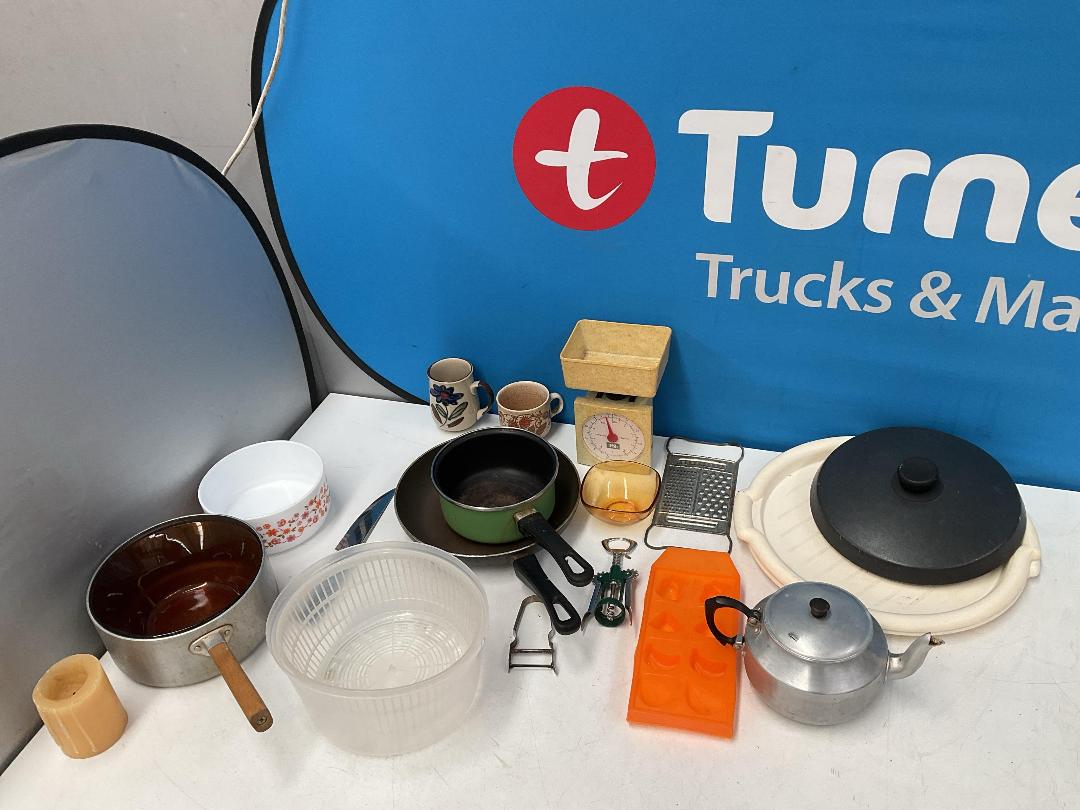 Photo '6' of Kitchen Items - Pots, Chopping Boards Etc