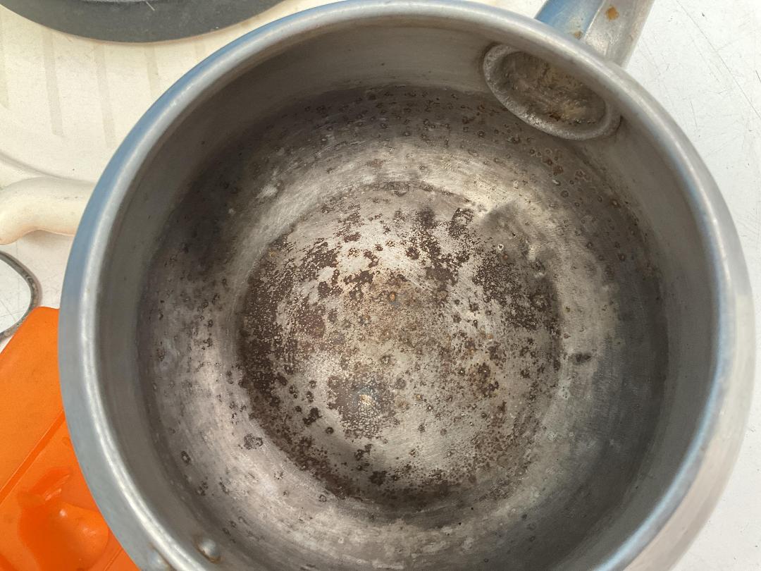 Photo '8' of Kitchen Items - Pots, Chopping Boards Etc