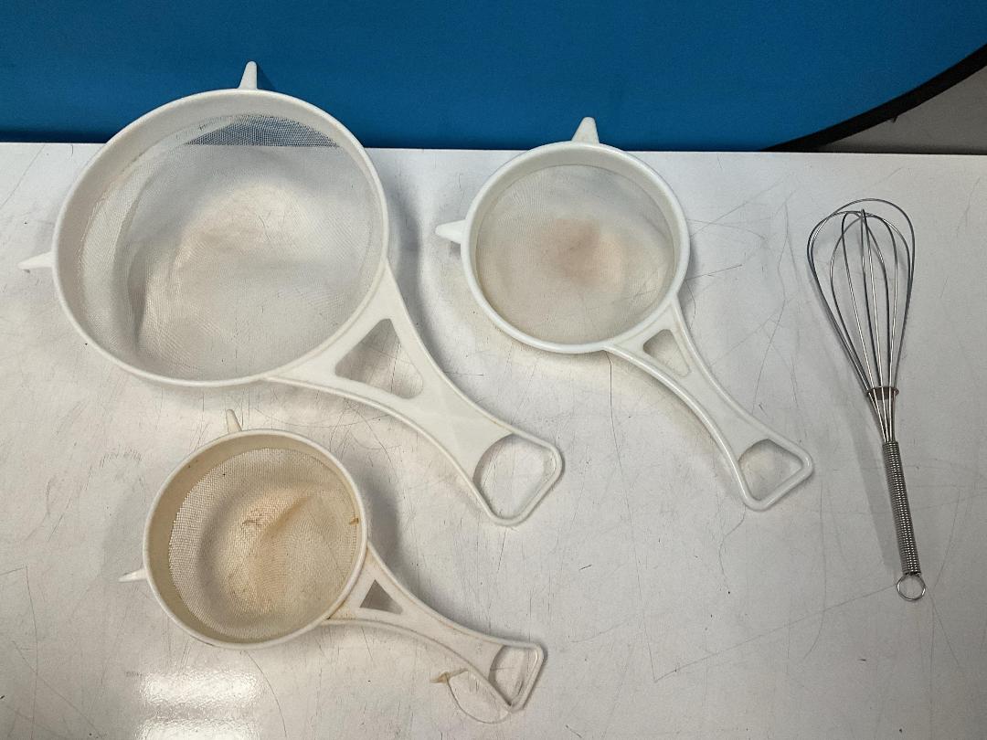 Photo '11' of Kitchen Items - Pots Etc