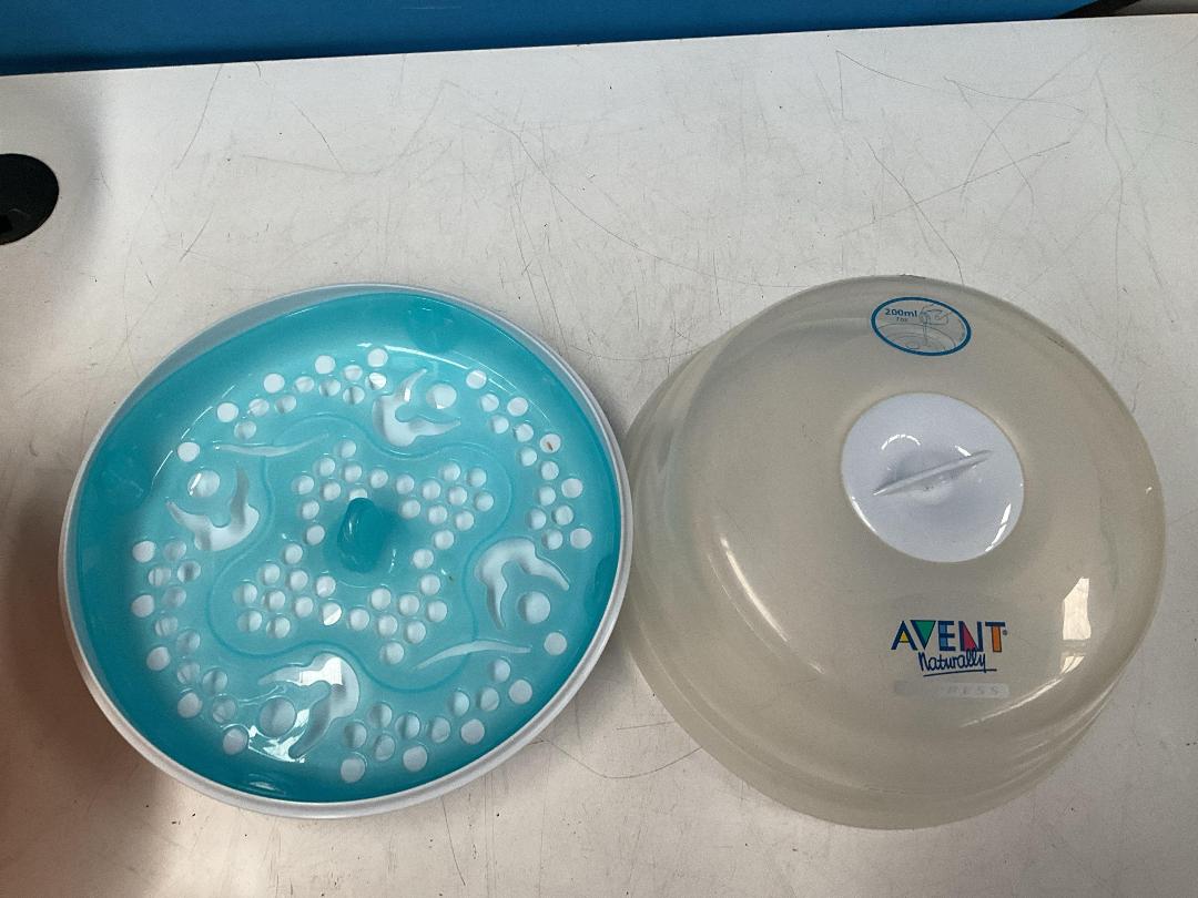 Photo '13' of Kitchen Items - Pots Etc