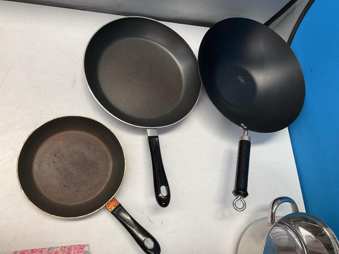 Photo '5' of Kitchen Items Etc - Pots, Pans Etc