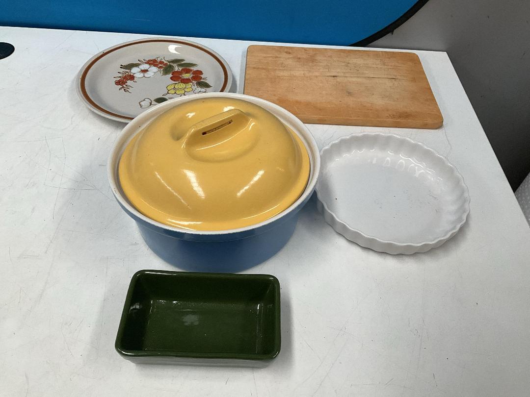 Photo '6' of Kitchen Items - Plates Etc