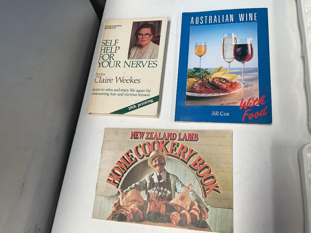 Photo '4' of Miscellaneous Items - Ice Cube Trays, Photo Frames Etc