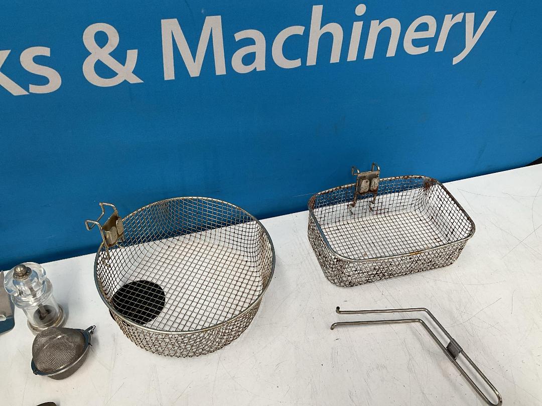 Photo '4' of Kitchen Items Etc - Cutlery, Utensils Etc