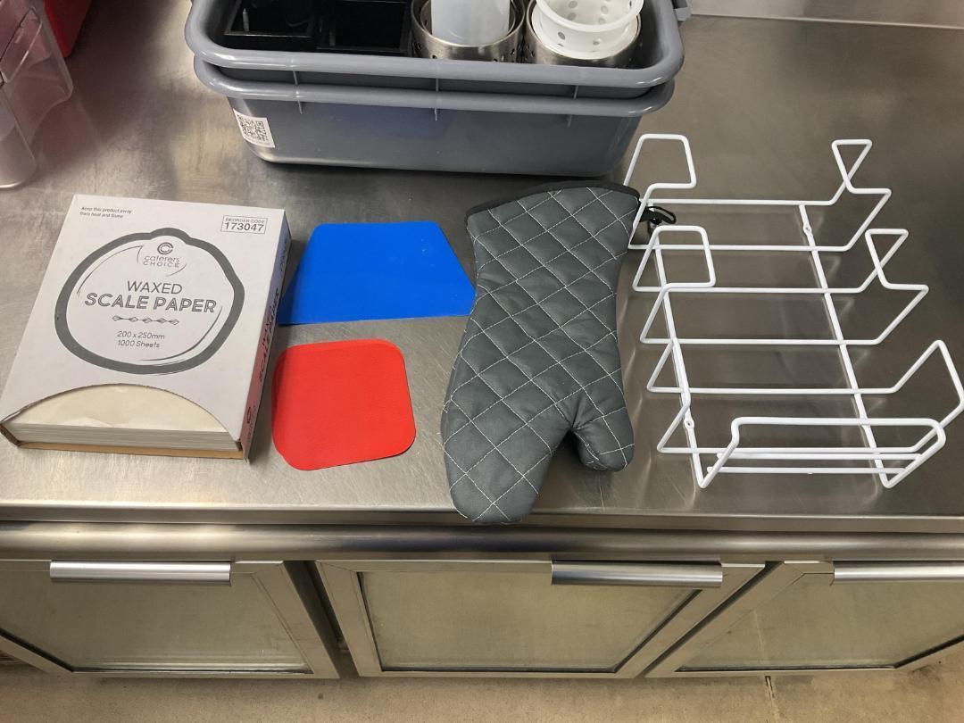 Photo '9' of Miscellaneous Kitchen items