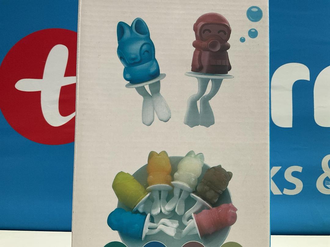 Photo '2' of Ice Pop Molds - 6 Fun Characters - Green *NEW* Photo '2' of Ice Pop Molds - 6 Fun Characters - Green *NEW*