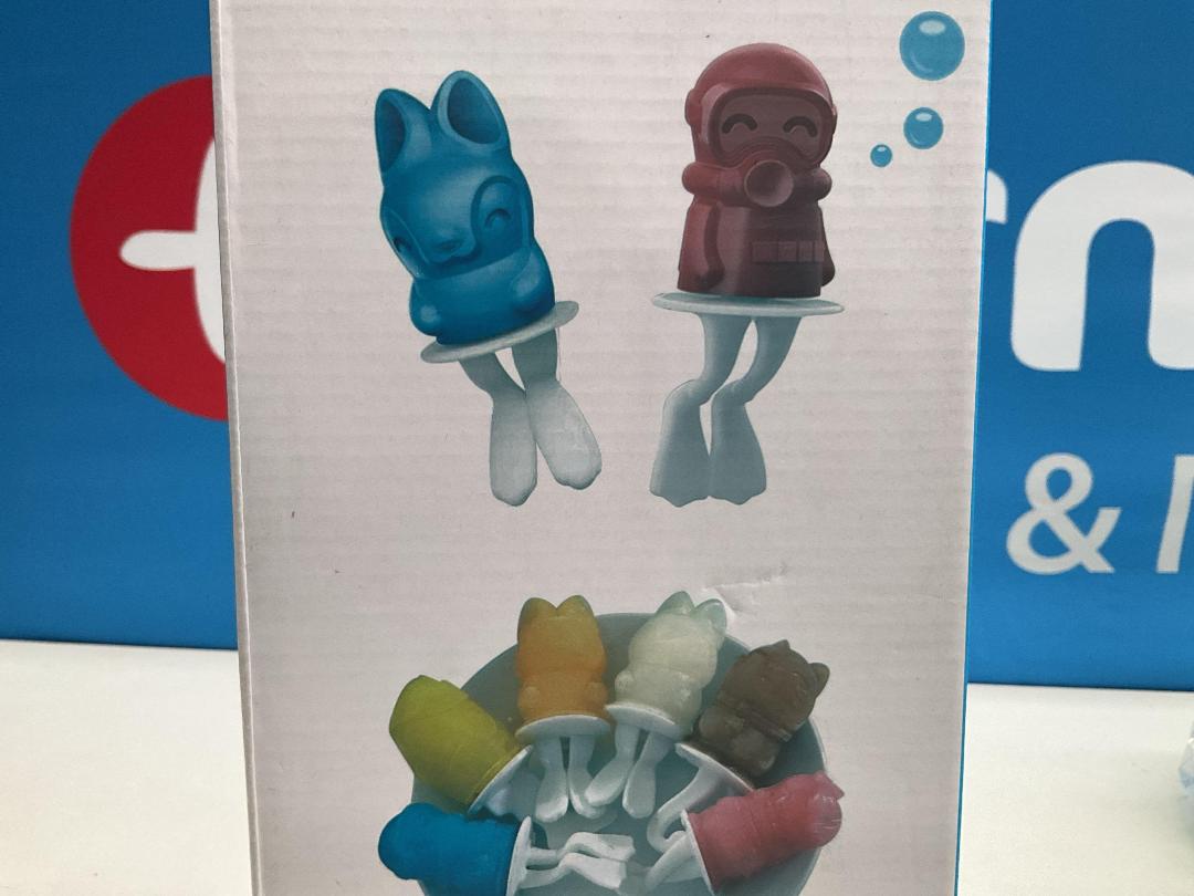 Photo '2' of Ice Pop Molds - 6 Fun Characters - Blue *NEW* Photo '2' of Ice Pop Molds - 6 Fun Characters - Blue *NEW*