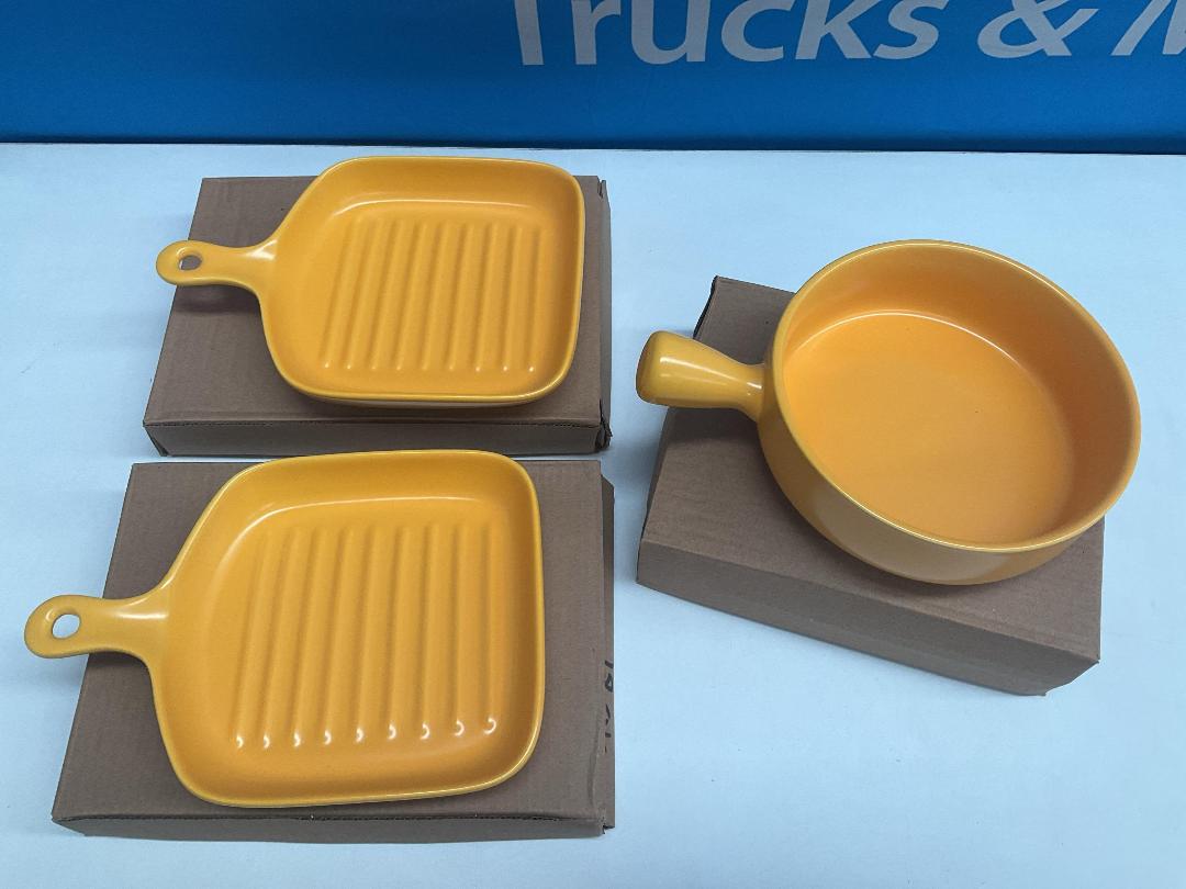 Photo '2' of Ceramic Serving Dishes / Bakeware Set - Yellow (3pce) *NEW* Photo '2' of Ceramic Serving Dishes / Bakeware Set - Yellow (3pce) *NEW*