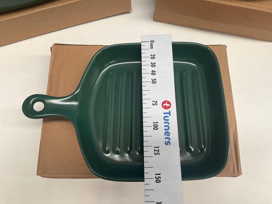 Photo '3' of Ceramic Serving Dishes / Bakeware Set - Forrest Green (3pce) *NEW* Photo '3' of Ceramic Serving Dishes / Bakeware Set - Forrest Green (3pce) *NEW*