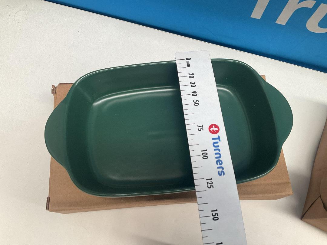 Photo '6' of Ceramic Serving Dishes / Bakeware Set - Forrest Green (3pce) *NEW* Photo '6' of Ceramic Serving Dishes / Bakeware Set - Forrest Green (3pce) *NEW*
