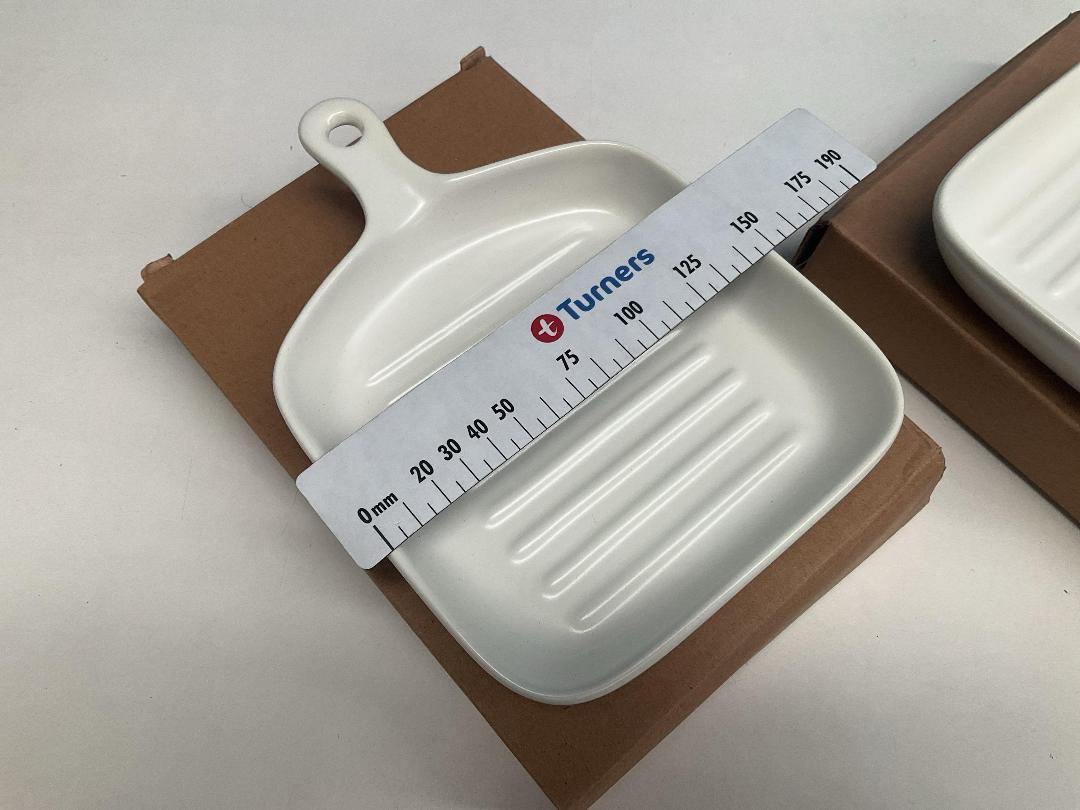 Photo '3' of Ceramic Serving Dishes / Bakeware Set - White (2pce) *NEW* Photo '3' of Ceramic Serving Dishes / Bakeware Set - White (2pce) *NEW*