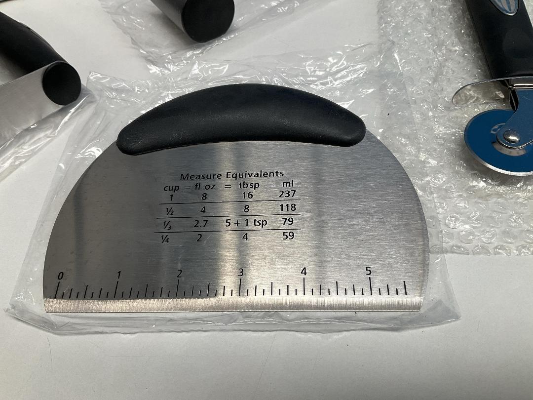 Photo '2' of Pastry Tool Set - Rolling , Blending , Scraping & Cutting (4pce) *NEW* Photo '2' of Pastry Tool Set - Rolling , Blending , Scraping & Cutting (4pce) *NEW*