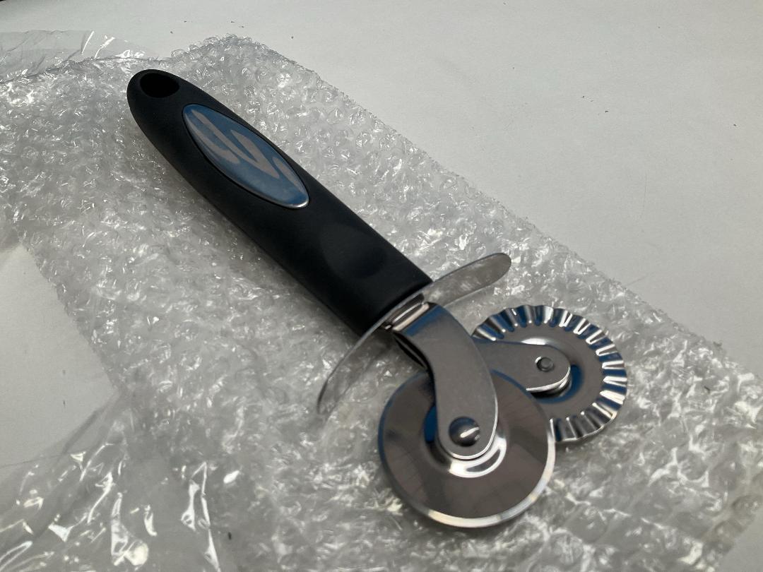 Photo '3' of Pastry Tool Set - Rolling , Blending , Scraping & Cutting (4pce) *NEW* Photo '3' of Pastry Tool Set - Rolling , Blending , Scraping & Cutting (4pce) *NEW*