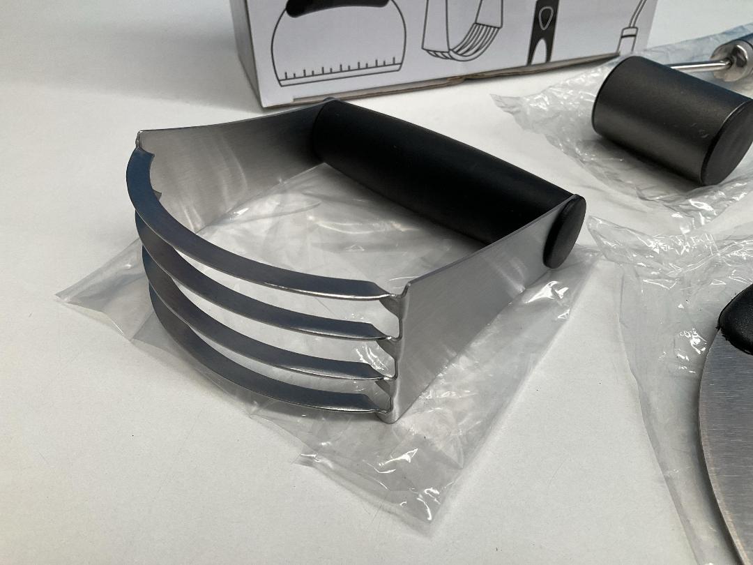 Photo '5' of Pastry Tool Set - Rolling , Blending , Scraping & Cutting (4pce) *NEW* Photo '5' of Pastry Tool Set - Rolling , Blending , Scraping & Cutting (4pce) *NEW*