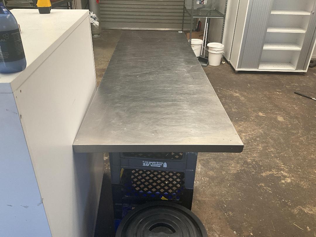 Photo '3' of Stainless steel bench top