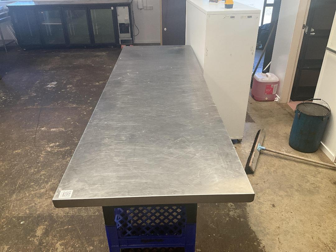 Photo '2' of Stainless steel bench top