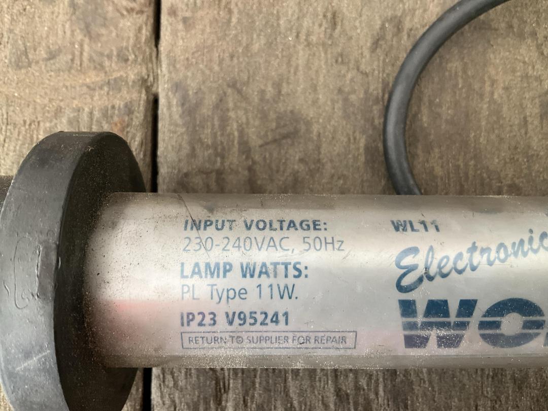 Photo '2' of Arlec Electronic Fluoro Worklight