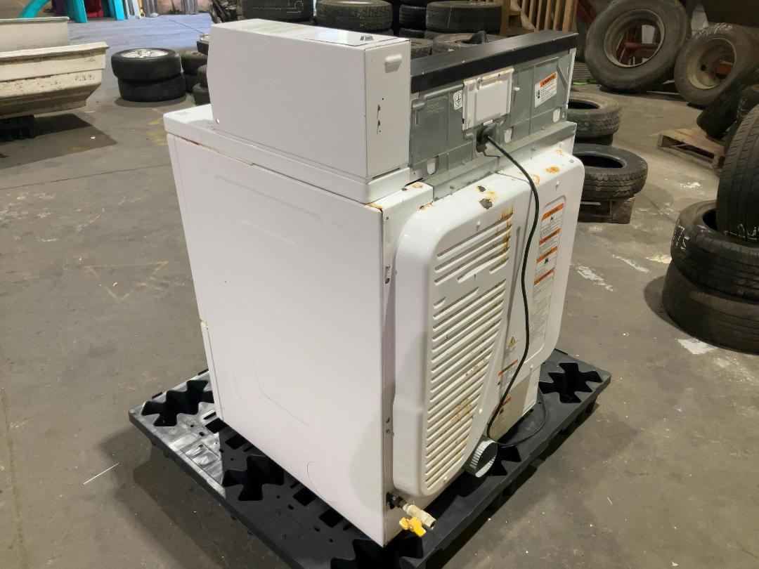 Photo '4' of Maytag Commercial Dryer