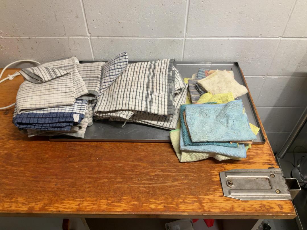 Photo '3' of Used Tea towels/Cloths