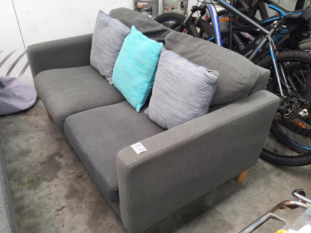 Photo '2' of 2 & 3 Seater Lounge Suite