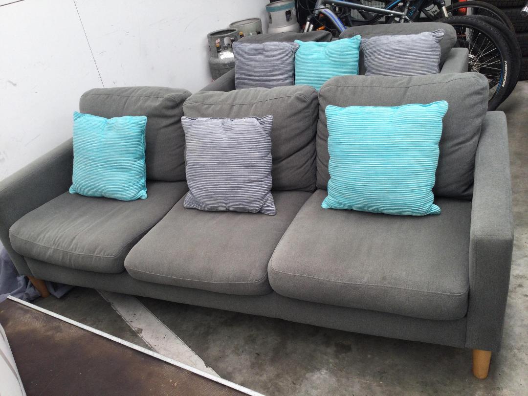 Photo '8' of 2 & 3 Seater Lounge Suite