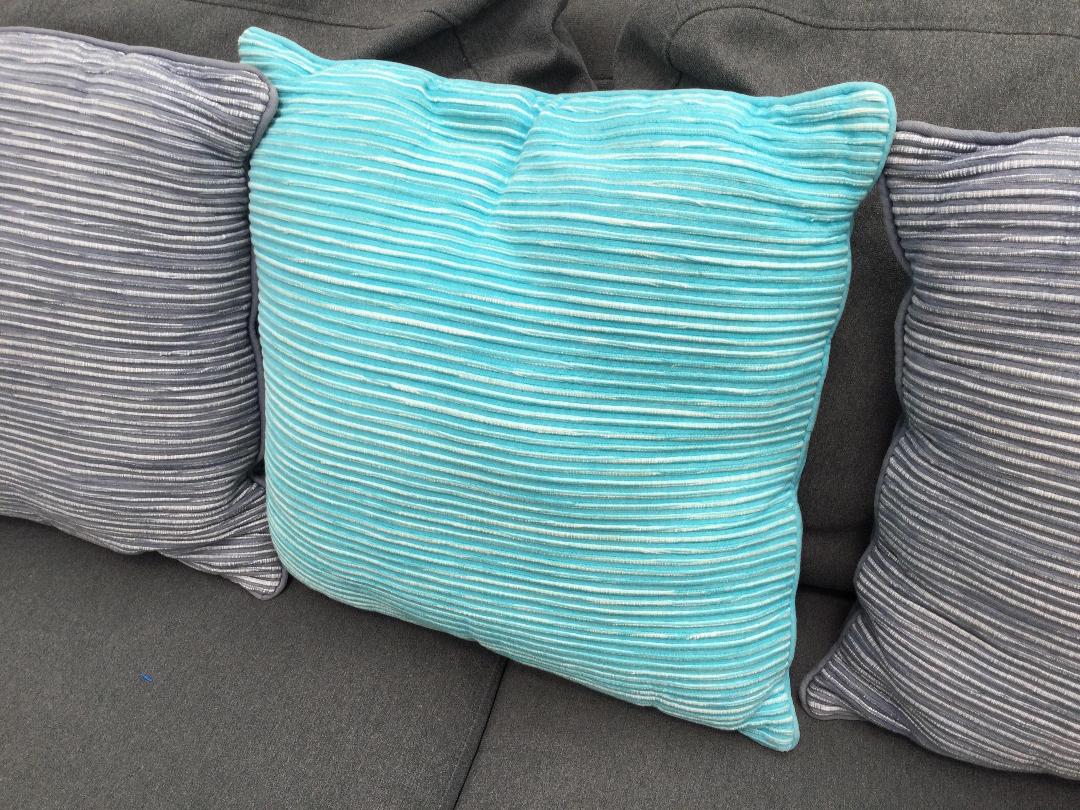 Photo '6' of 2 & 3 Seater Lounge Suite