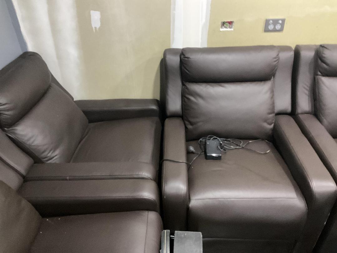 Photo '3' of Electrical Reclining Sofa Chair x4